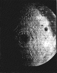B/W Lunar Orbiter IV photograph of Orientale Basin.